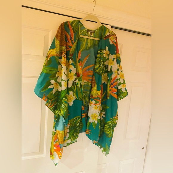 Wow! Washed unworn. KATE & MALLORY OS 32” lSwimsuit cover Hawaiian Poncho Wrap - Picture 4 of 11